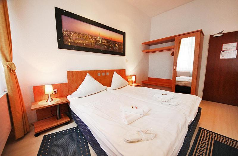 City Hotel Storch Colonia Esterno foto
