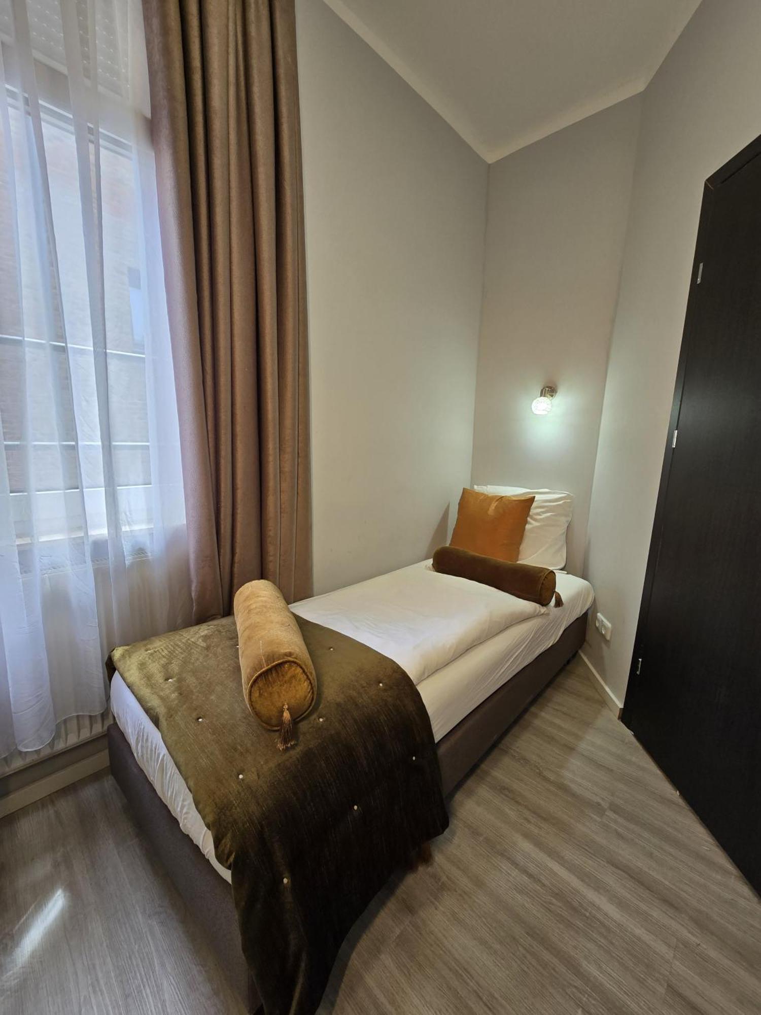 City Hotel Storch Colonia Esterno foto